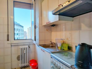 Fridge, oven, stovetop, coffee/tea maker - (Casa Zenit) 3 minutes metro • 20 minutes Duomo di Milano (Sesto San Giovanni)