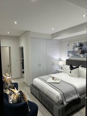 2 Schlafzimmer, Bügeleisen/Bügelbrett, WLAN, Bettwäsche