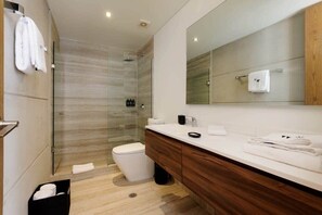Shower - w* | Deluxe 2BR Penthouse w/ Terrace in Condesa (Ciudad de México)