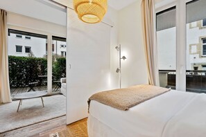 1 bedroom, desk, iron/ironing board, WiFi - Chic Stay in Limpertsberg Near City Center (Luxembourg)