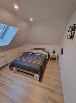 1 bedroom, WiFi, bed sheets