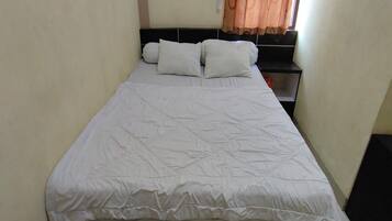 Standard Double Room | Bed sheets