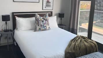 2 bedrooms, iron/ironing board, WiFi, bed sheets