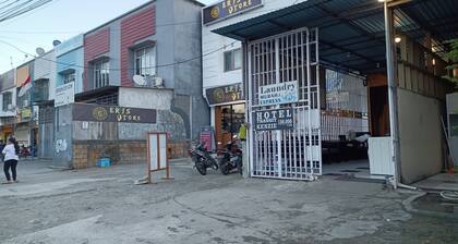 OYO 93485 Hotel Kenzie Sentani