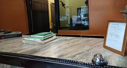 OYO 93485 Hotel Kenzie Sentani