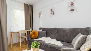 Deluxe Apartment | 2 bedrooms, hypo-allergenic bedding, desk, laptop workspace