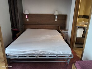 3 bedrooms, travel cot, free WiFi