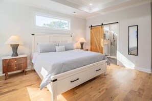 3 soverom, strykejern/-brett, wi-fi (inkludert) og sengetøy