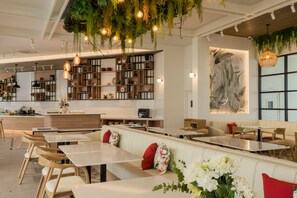 Restaurant - Niranapa Boutique Resort (Karon)