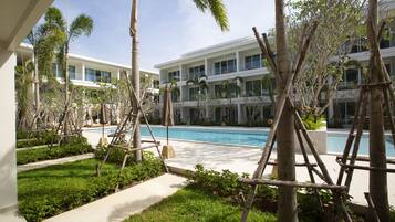 Deluxe-Zimmer, Poolseite | Blick vom Balkon