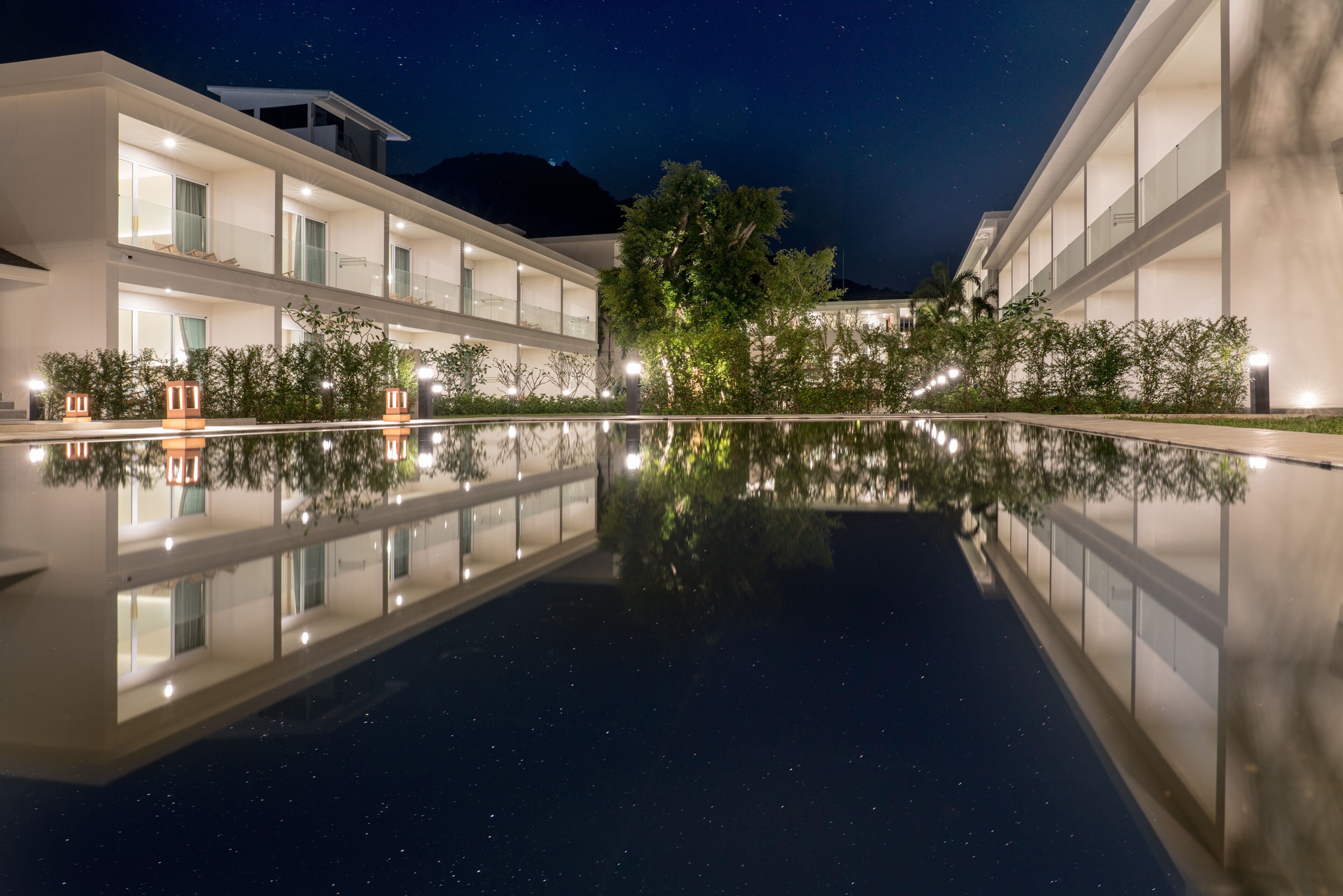 المنشأة من الخارج