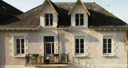 Appartement Maison Tarrade. Dans le Centre Bourg