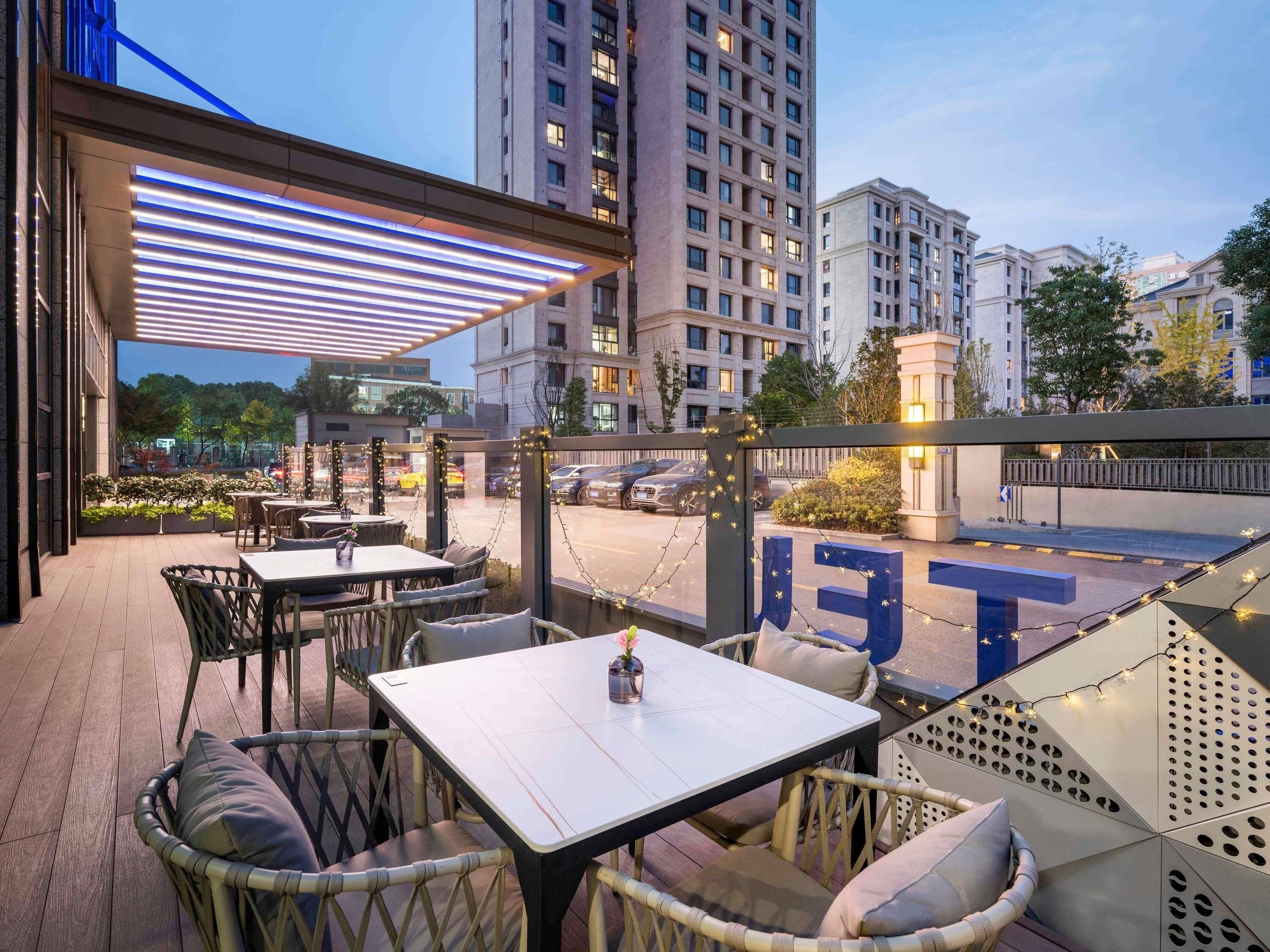 Photo - Novotel Shanghai JingAn