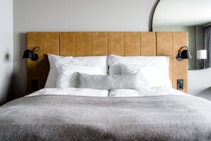 Minibar, lydisolering, strygejern/strygebræt