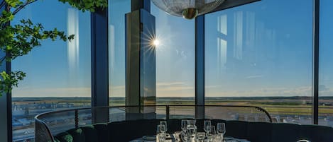 Déjeuner, dßner et brunch servis sur place, plats Cuisine scandinave