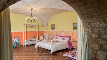 7 camere, culla da viaggio, Wi-Fi gratuito, lenzuola