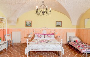 7 soverom, reiseseng for barn, wi-fi (inkludert) og sengetøy