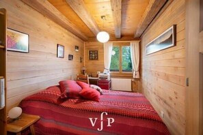 4 bedrooms, desk, iron/ironing board, WiFi - LAlouvy Winter Dream Chalet for Family at Verbier (Val de Bagnes)