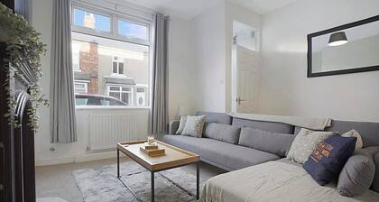 Peaceful Dwelling at Falmer Road, Sleeps 4