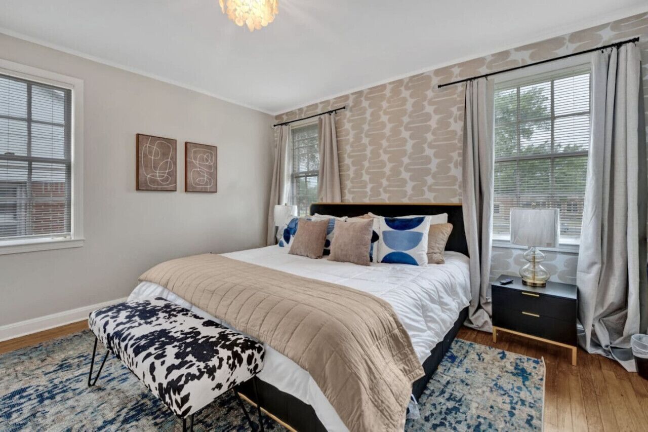 3 chambres, fer et planche à repasser, Wi-Fi, draps fournis