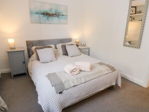 2 bedrooms, individually decorated, individually furnished, free WiFi