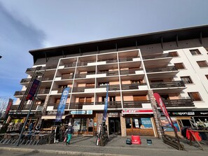 Exterior - Studio in center, 4 pers, slope view (La Salle-les-Alpes)