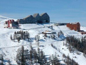 Snow and ski sports - 3-bedroom duplex with pool, parking at Aime 2000 (Plagne Aime 2000)