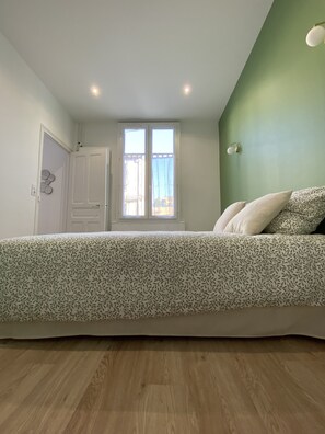 1 Schlafzimmer, Bügeleisen/Bügelbrett, Bettwäsche