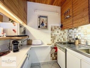 Fridge, microwave, dishwasher, coffee/tea maker