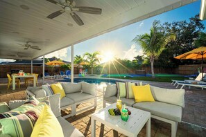 Outdoor dining - Resort Home w/ Pool & Pickleball, 9 Min To Beach (Bradenton)