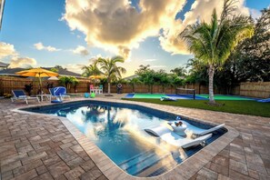 Pool - Resort Home w/ Pool & Pickleball, 9 Min To Beach (Bradenton)