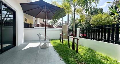 White House With 2br-1bath Near Kathu Water Fall