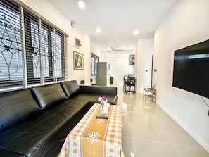 Villa, 2 Bedrooms, Accessible, Terrace | Living area