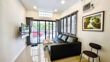 Villa, 2 Bedrooms, Accessible, Terrace | Living area