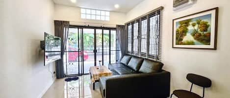 Villa, 2 Bedrooms, Accessible, Terrace | Living area