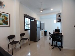 Dining - Bayok 11 - 2 Bedroom Villa Near Kathu Waterfall (Kathu)