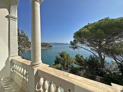**LAST MINUTE** Villa Doria 16P Waterfront Sanctuary in Porto Venere near 5Terre