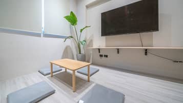 Habitación cuádruple | Wifi gratis y ropa de cama