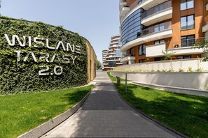 Exterior - Dark Blue Apartment in Kraków by Renters (Kraków)