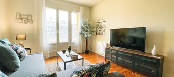 #GF The Grenoble Beret ❤️ next to the train station et GEM