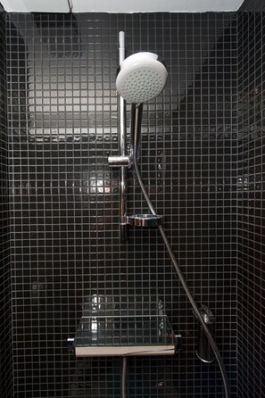 Bathroom - ODEON NOTRE DAME DE PARIS D (Paris)