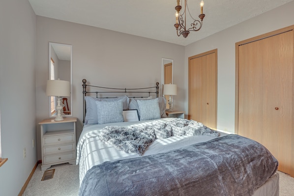 House (3 Bedrooms) | Interior