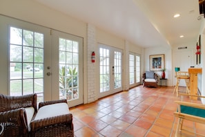 Interior - Tranquil Rancho Viego Studio, 29 Mi to Beach (Olmito)