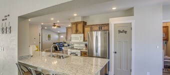 Modern Bloomington Home ~ 10 Mi to Bear Lake!