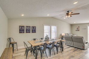 House (4 Bedrooms) | Interior