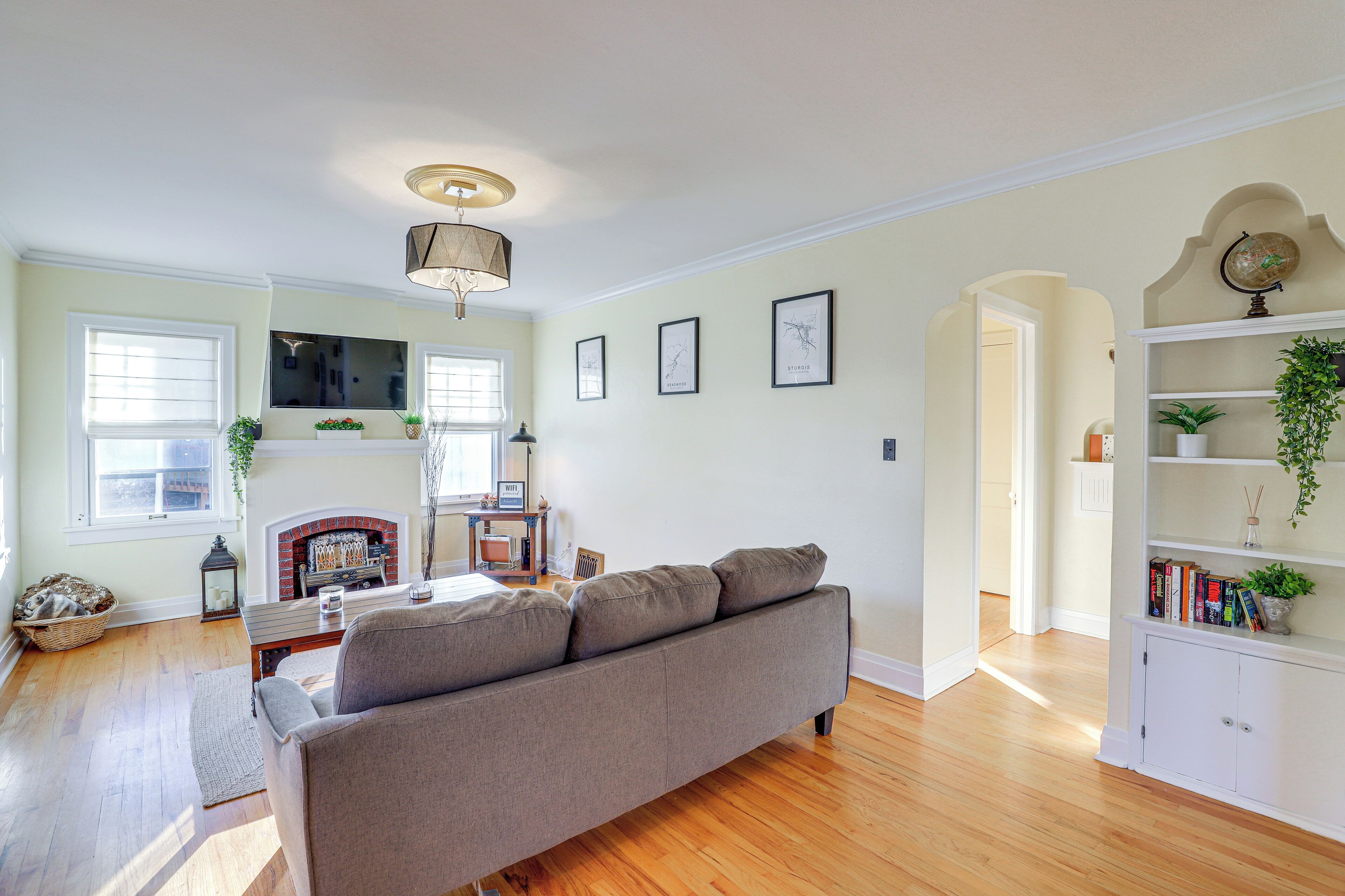 House (3 Bedrooms) | Front of property