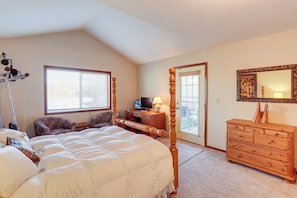 House (3 Bedrooms) | Interior - Waterfront Cherokee Village Home w/ Private Dock! (Cherokee Village)