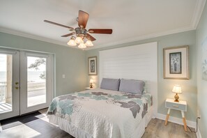 House (5 Bedrooms) | Interior - Front Row Beachfront Long Beach Getaway (Long Beach)