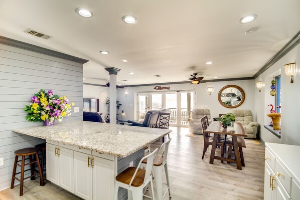 House (5 Bedrooms) | Interior - Front Row Beachfront Long Beach Getaway (Long Beach)