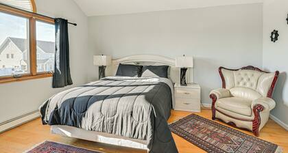 Cozy Levittown Apartment: Full Kitchen + Smart TV!